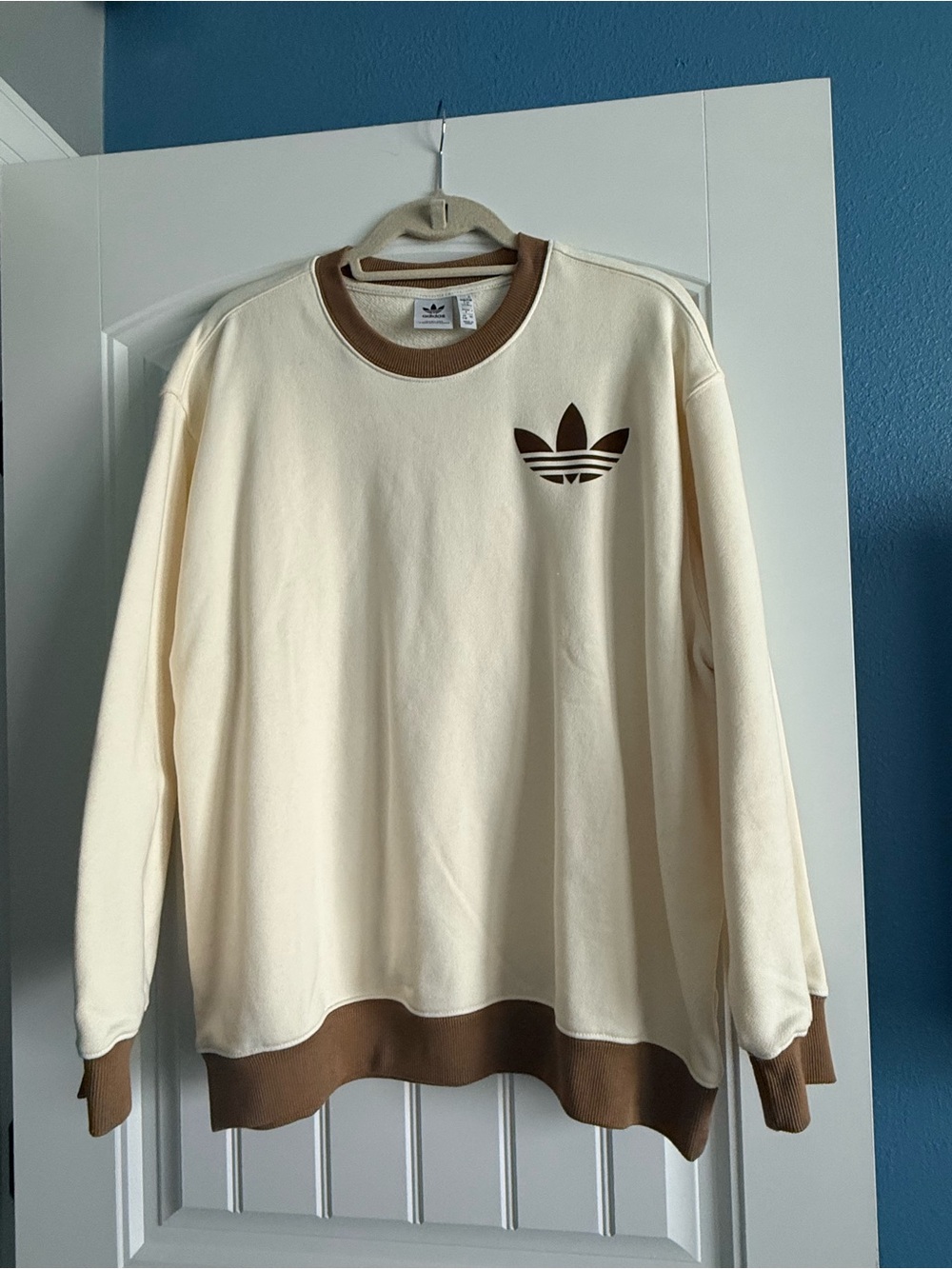 Adidas Women’s Oversized Cream Crewneck Sweatshirt with Brown Trim